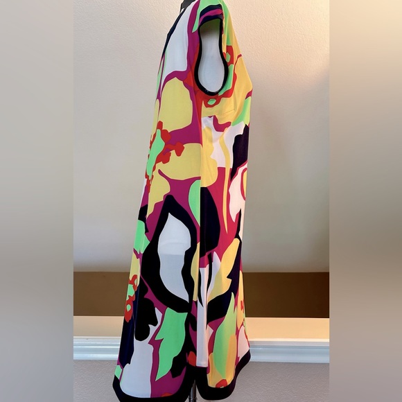 Laundry By Design multicolored fresh, crisp and vibrant. Size Medium - Picture 5 of 8